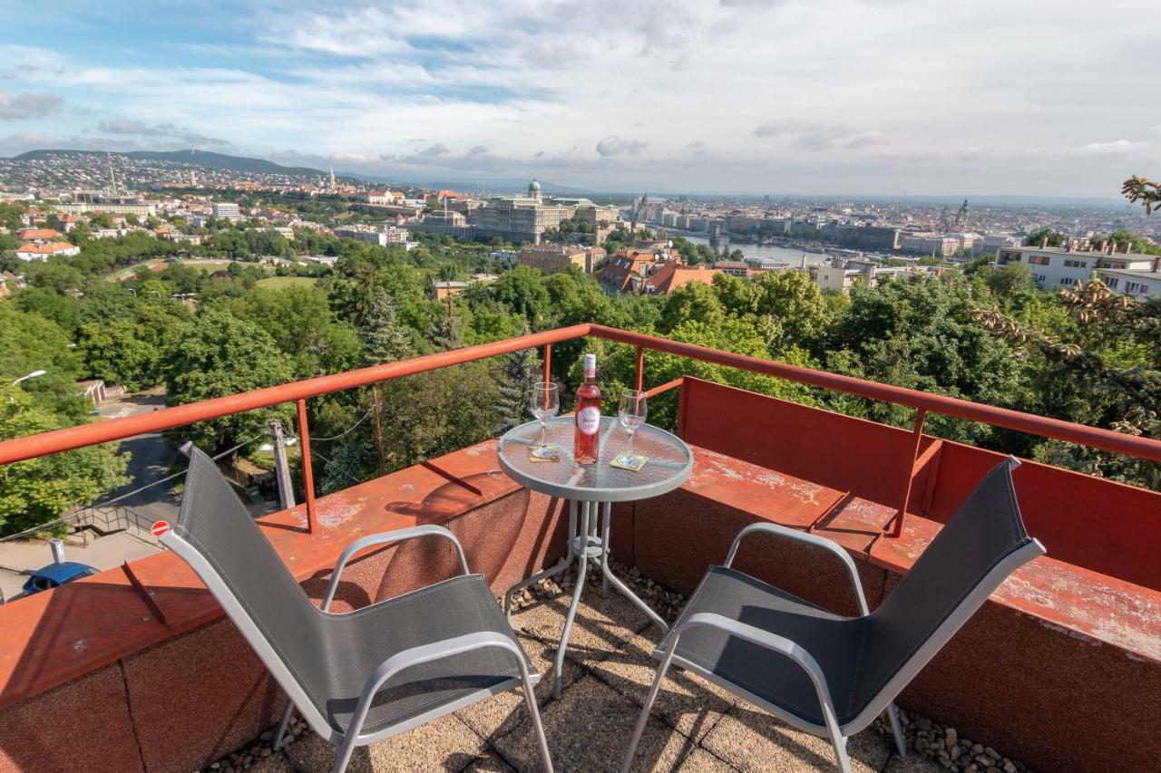 Apartment On Gellert Hill Downtown With Free Garage & Castle View ブダペスト エクステリア 写真