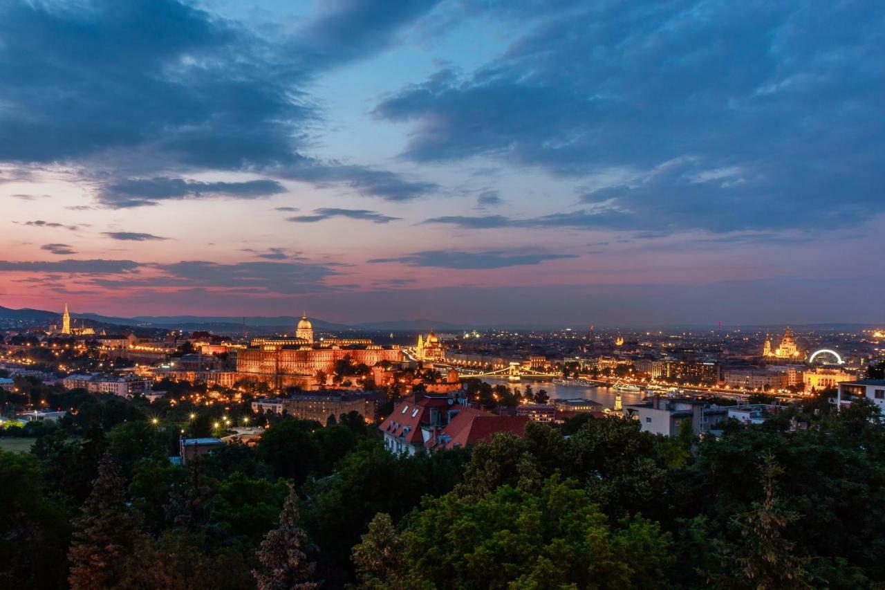 Apartment On Gellert Hill Downtown With Free Garage & Castle View ブダペスト エクステリア 写真